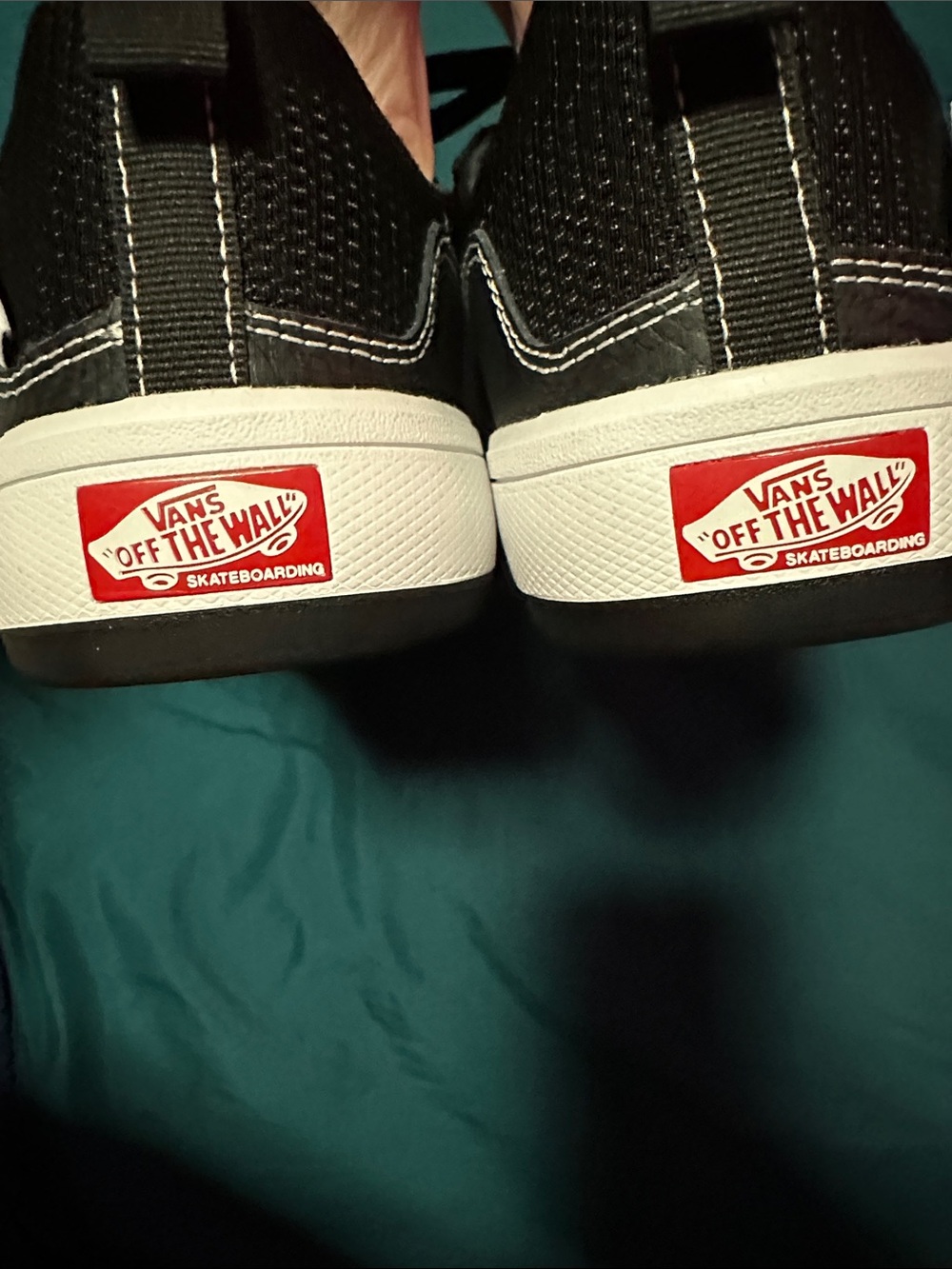 Vans - Picture 3 of 4